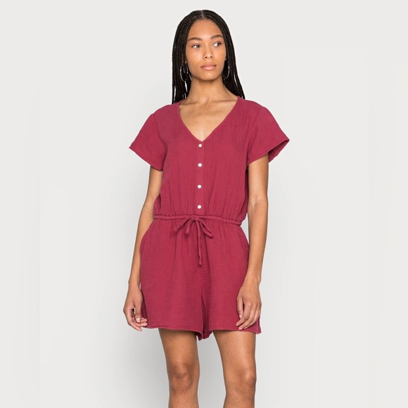 GAP Pants - Gap women’s romper size medium new with tags